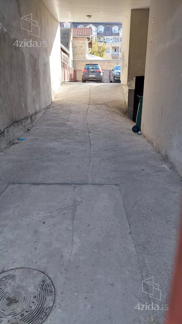 Parking | 4zida