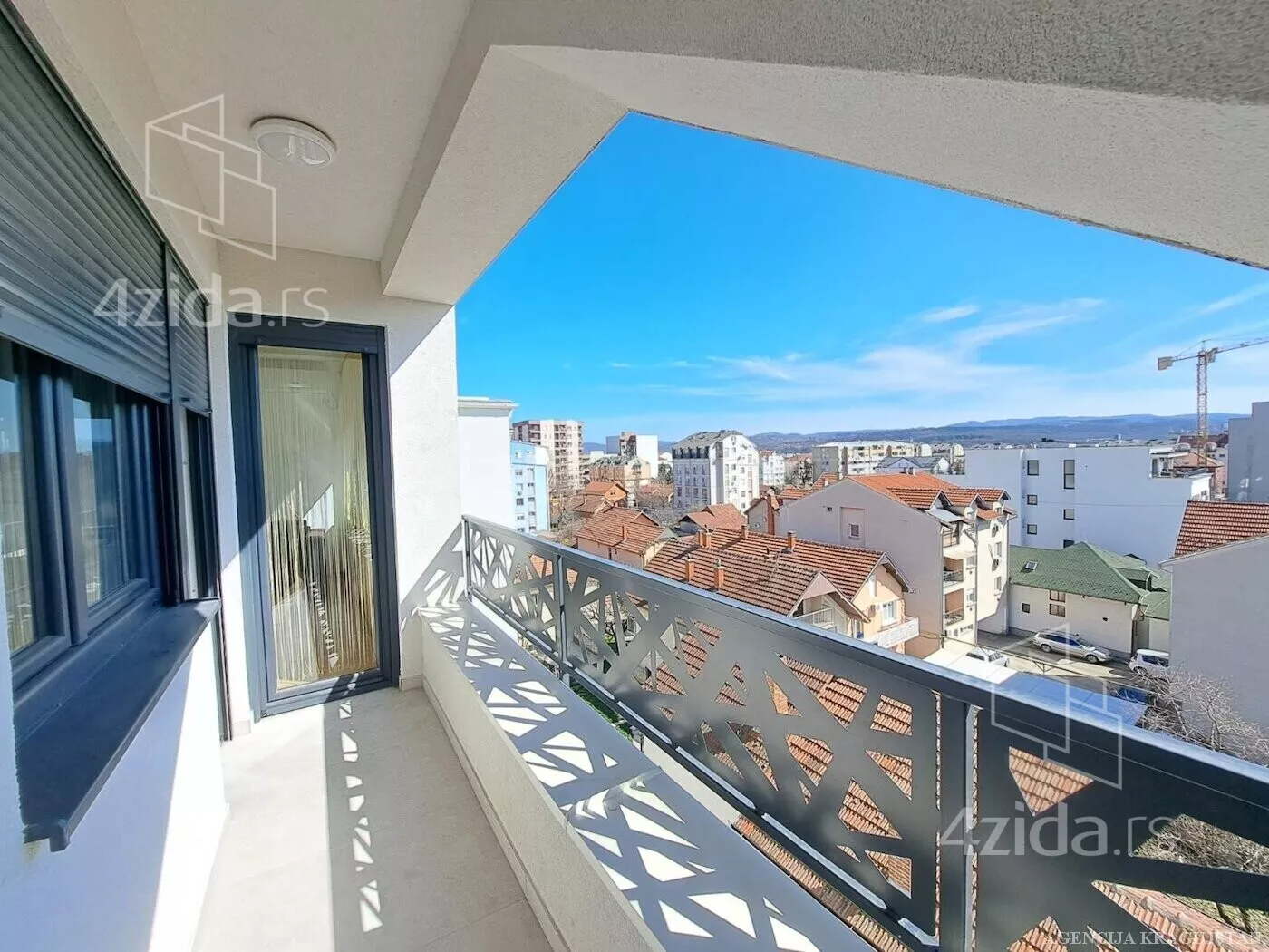 Dvoiposoban stan | 4zida