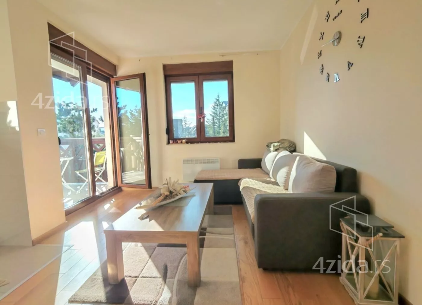 Jednoiposoban stan | 4zida