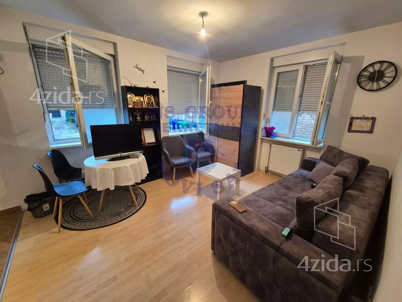 Jednoiposoban stan | 4zida