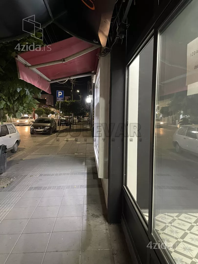 Lokal | 4zida