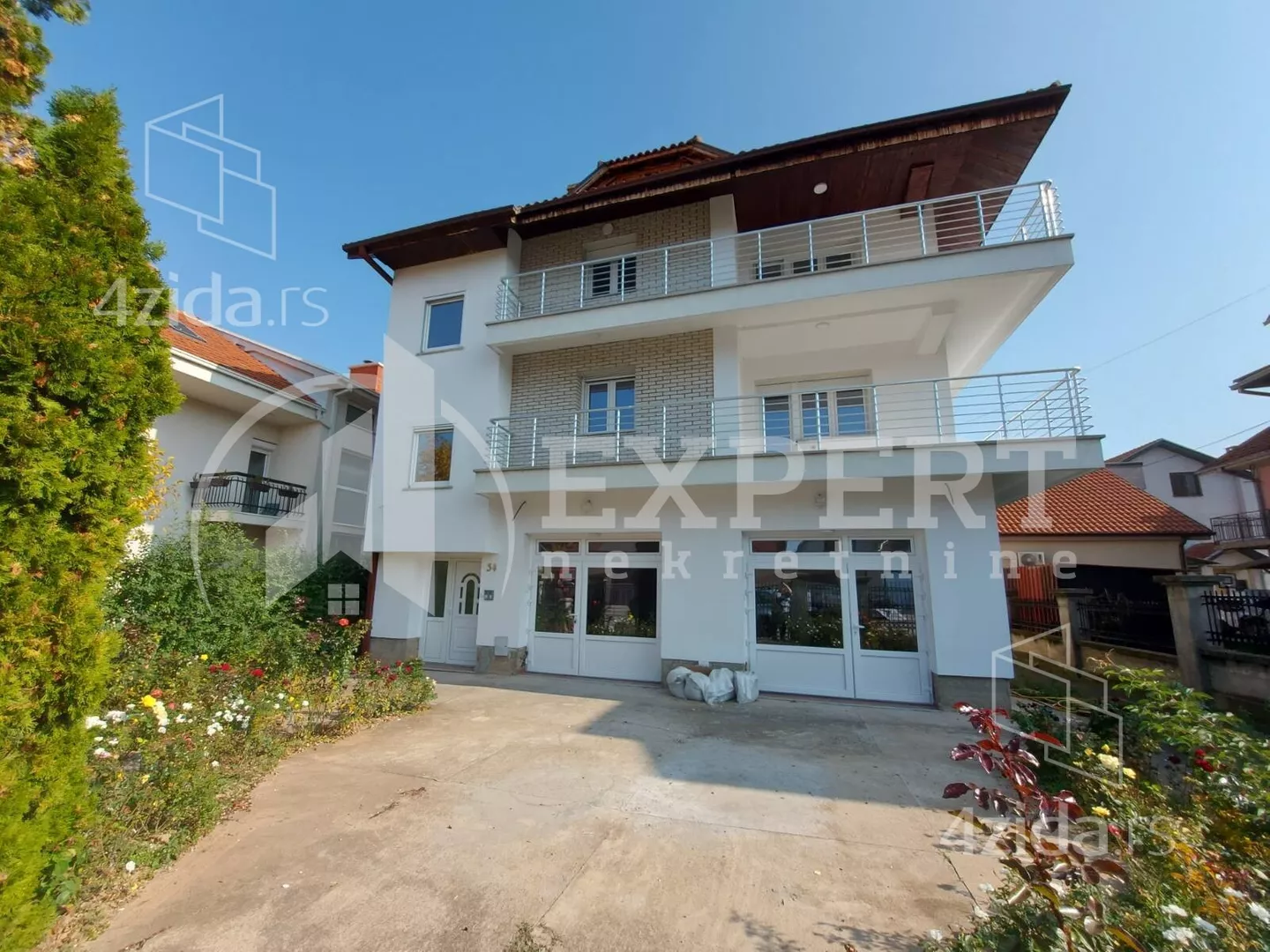 Troiposoban stan | 4zida