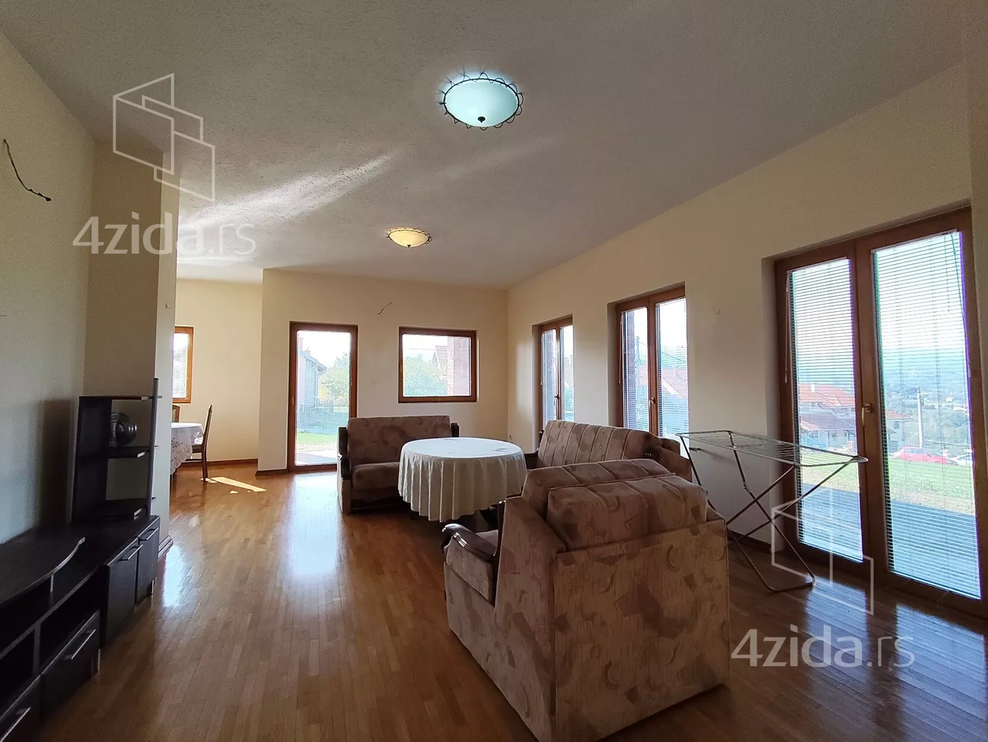 3-etažna kuća | 4zida