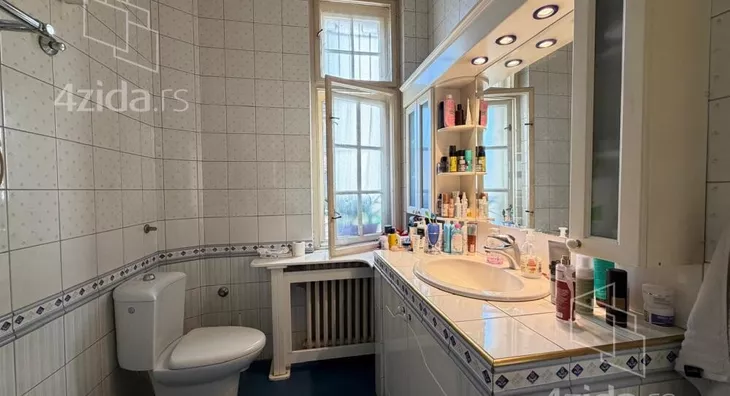 Petoiposoban stan | 4zida