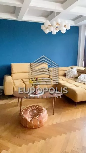 Ustanička | 4zida.rs