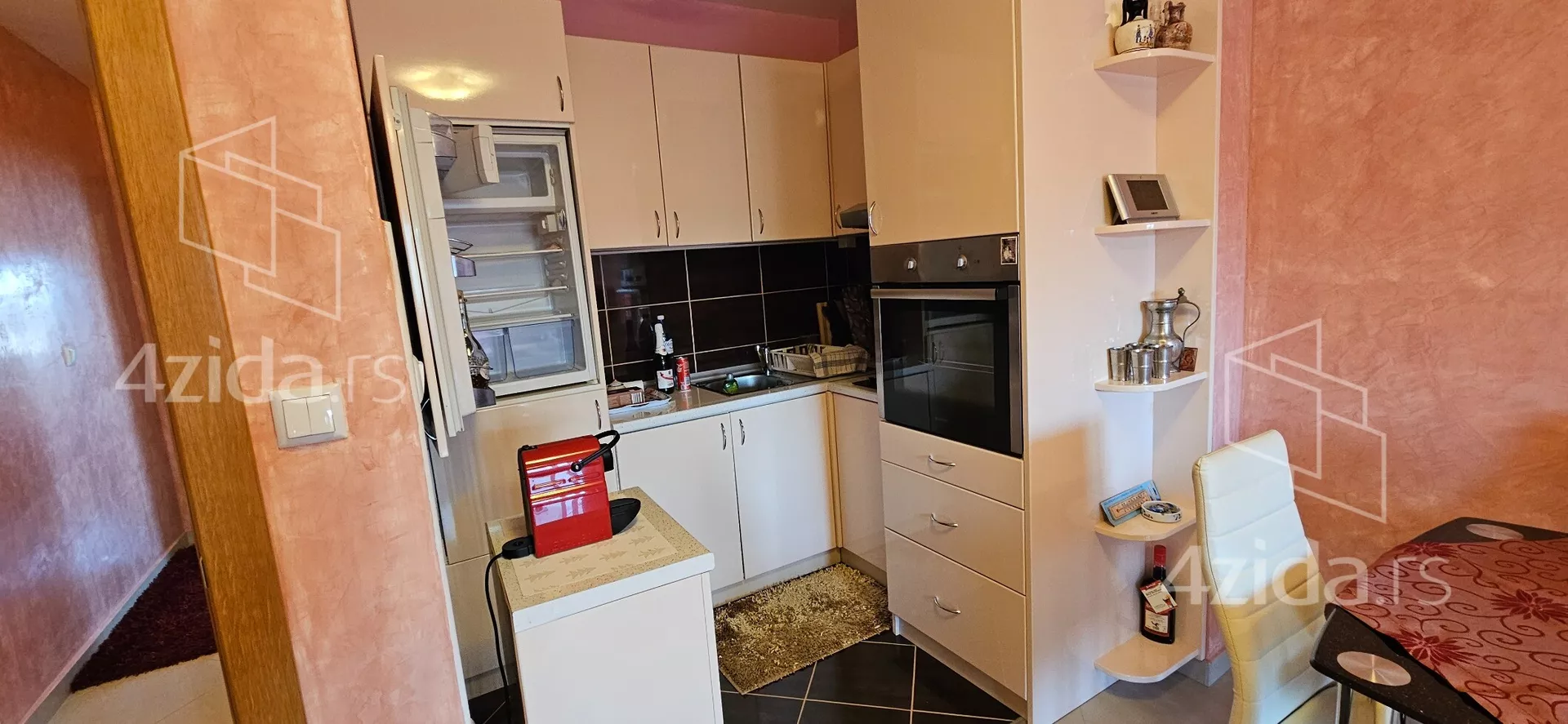 Jednoiposoban stan | 4zida