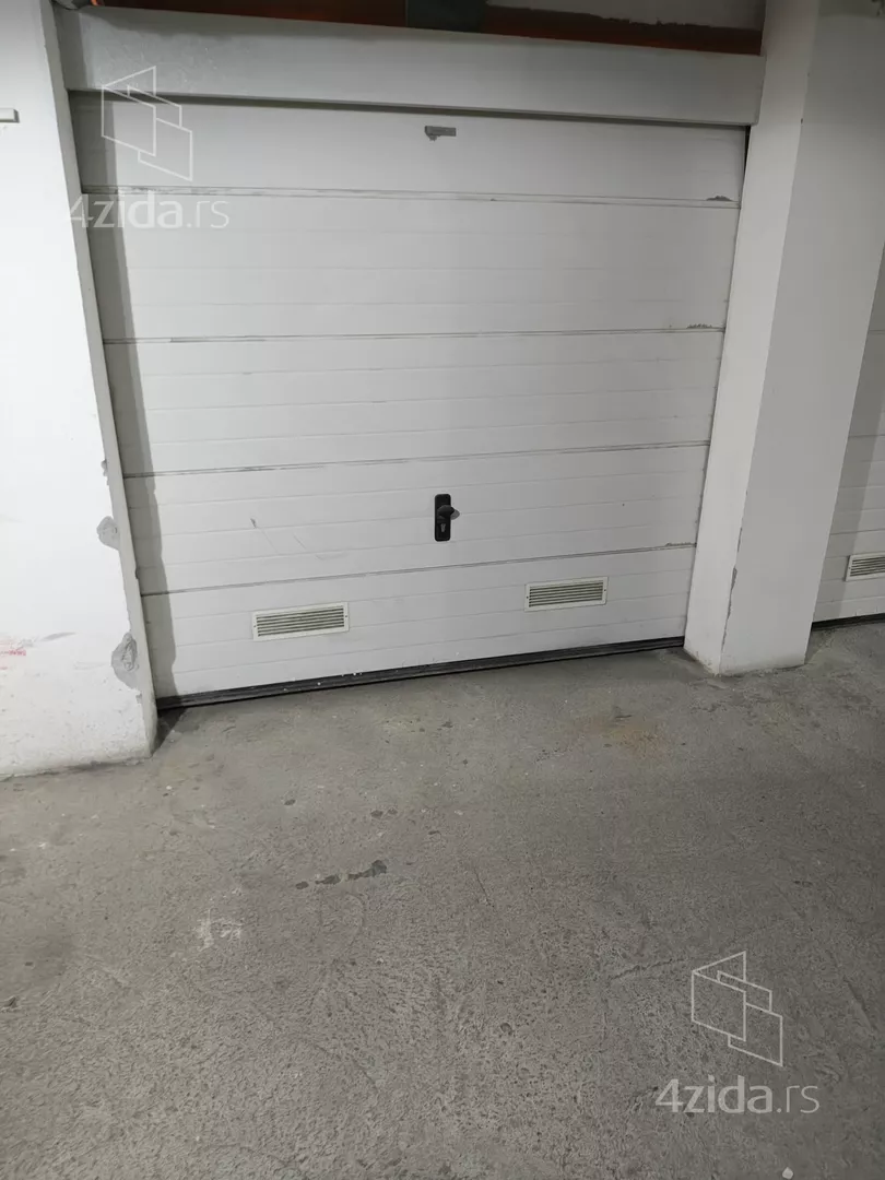 Garaža | 4zida