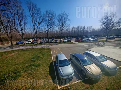 ZEMUN POLJE | 4zida.rs