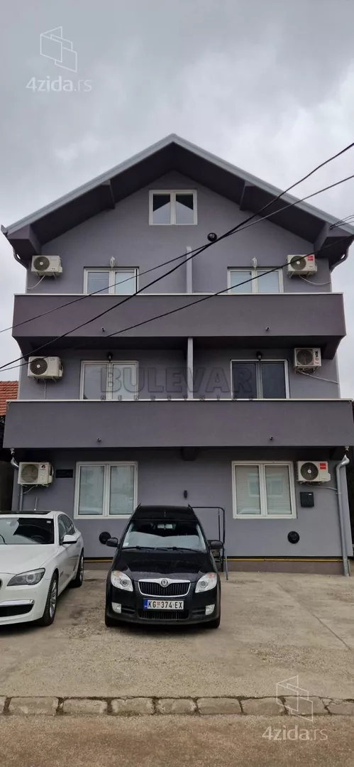 Troiposoban stan | 4zida