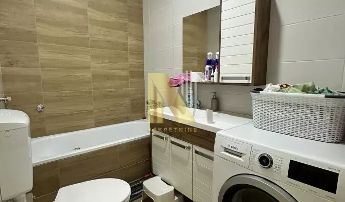 Četvoroiposoban stan | 4zida