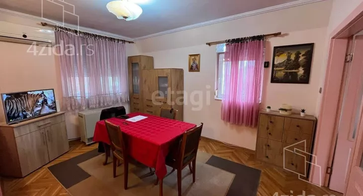 Petosoban stan | 4zida