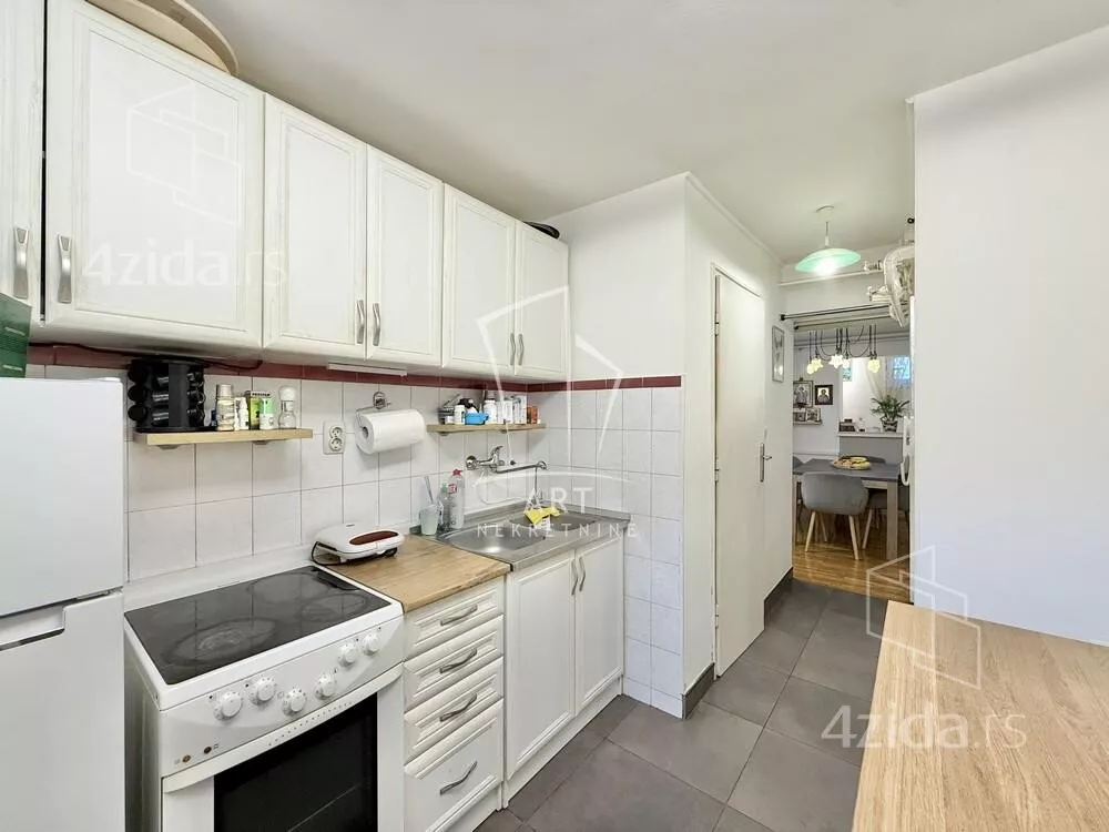 Petosoban stan | 4zida