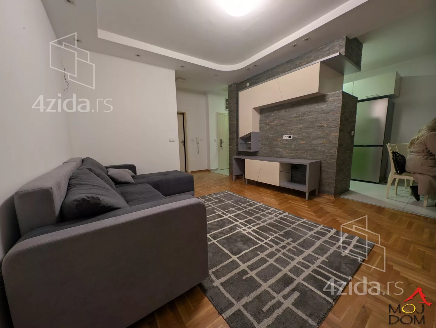 Šestosoban stan | 4zida