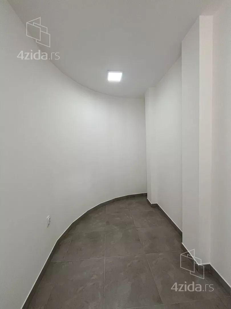 Lokal | 4zida