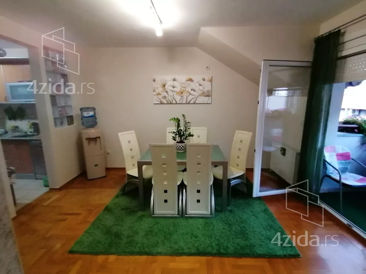 Troiposoban stan | 4zida