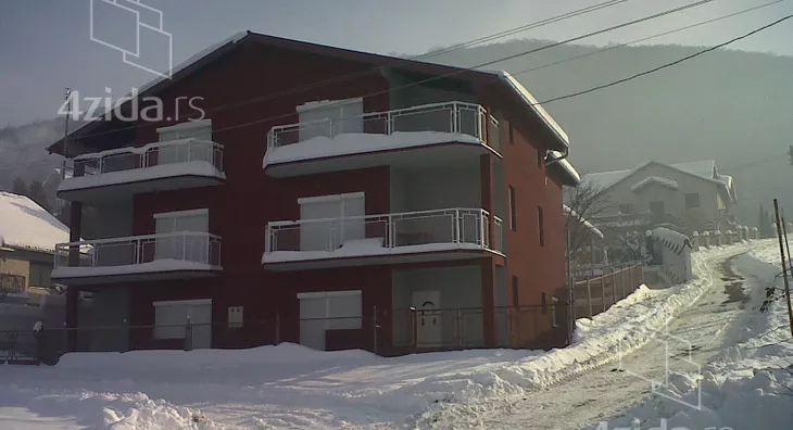 3-etažna kuća | 4zida