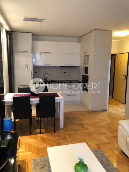 Adamovićevo Naselje | 4zida.rs