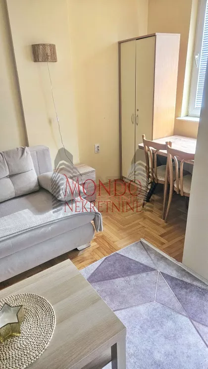 Dom Zdravlja | 4zida.rs