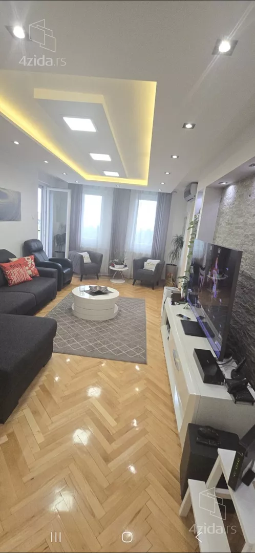 Četvorosoban stan | 4zida