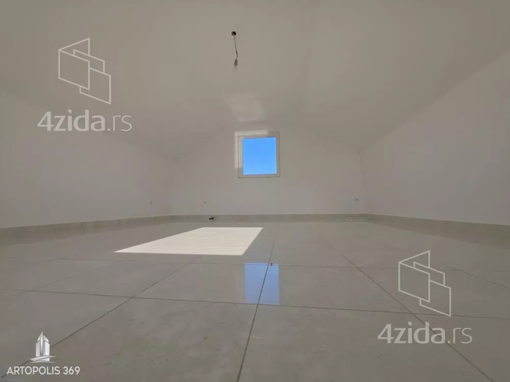 Hala | 4zida