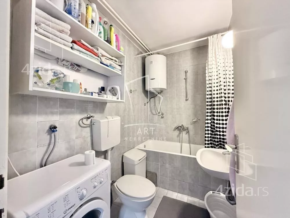 Petosoban stan | 4zida