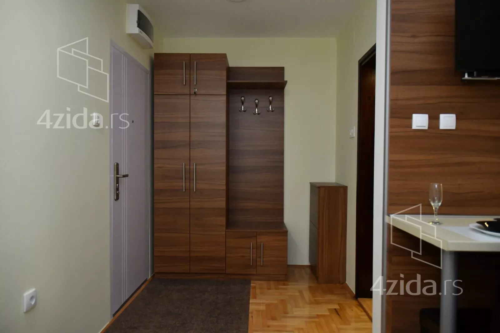 Garsonjera | 4zida