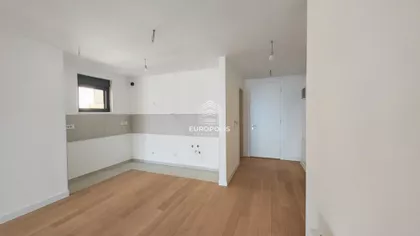 Činovnička Kolonija | 4zida.rs