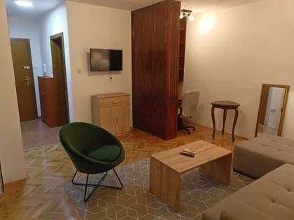 Branimira Ćosića 23 | 4zida.rs