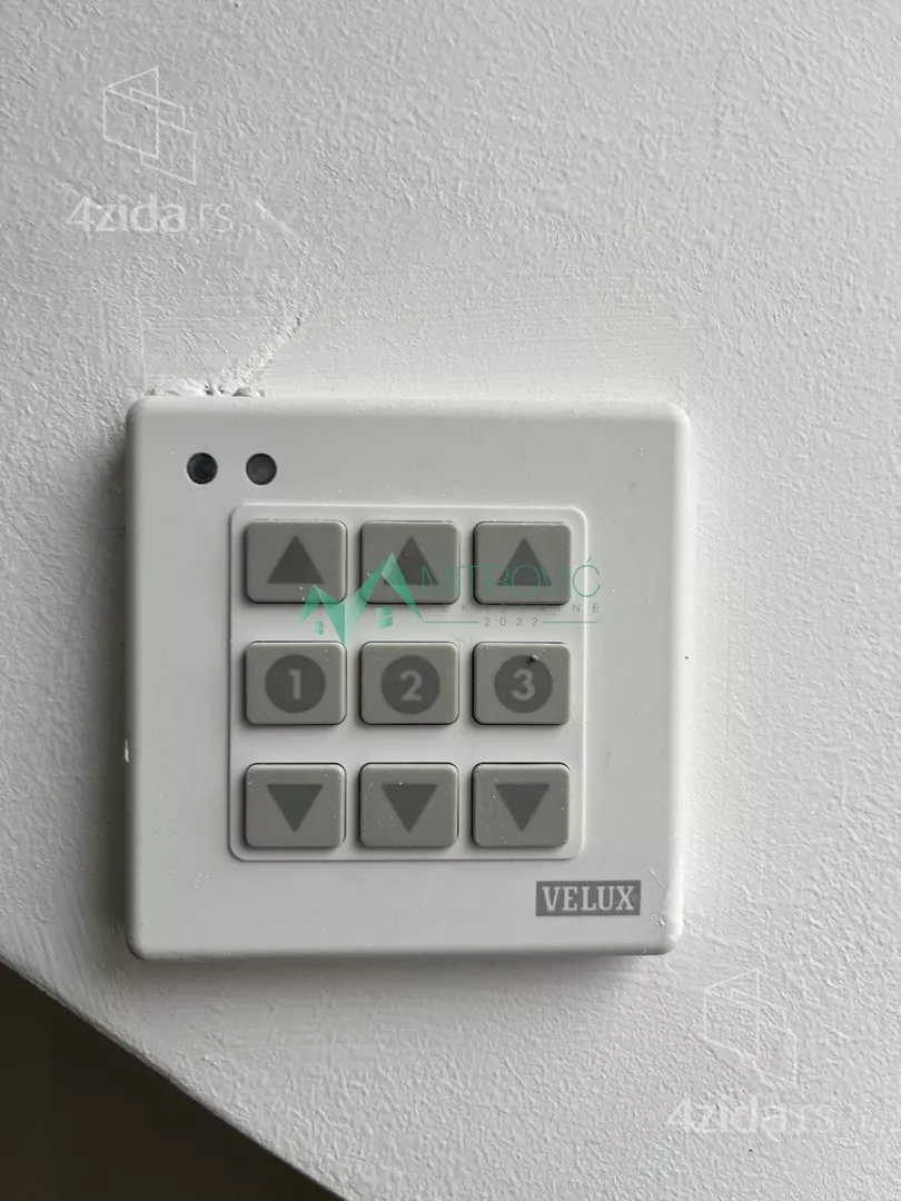 Četvoroiposoban stan | 4zida