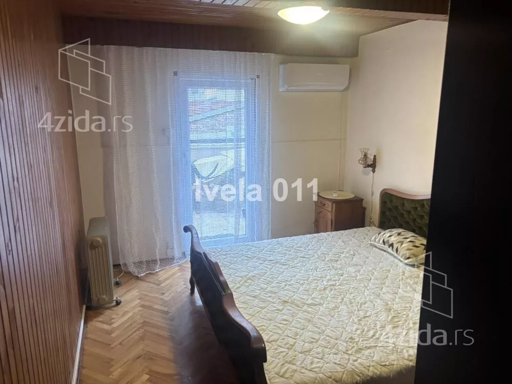 Četvoroiposoban stan | 4zida