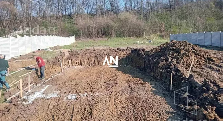 Građevinsko zemljište | 4zida