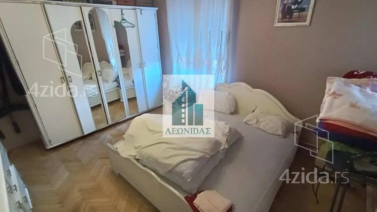 Četvoroiposoban stan | 4zida