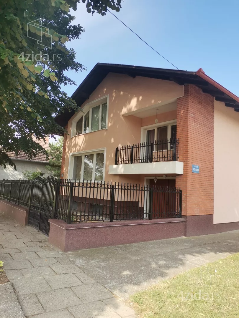 3-etažna kuća | 4zida