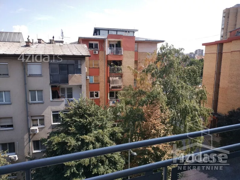 Garsonjera | 4zida