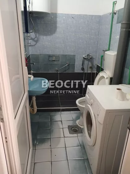 Surčinska | 4zida.rs
