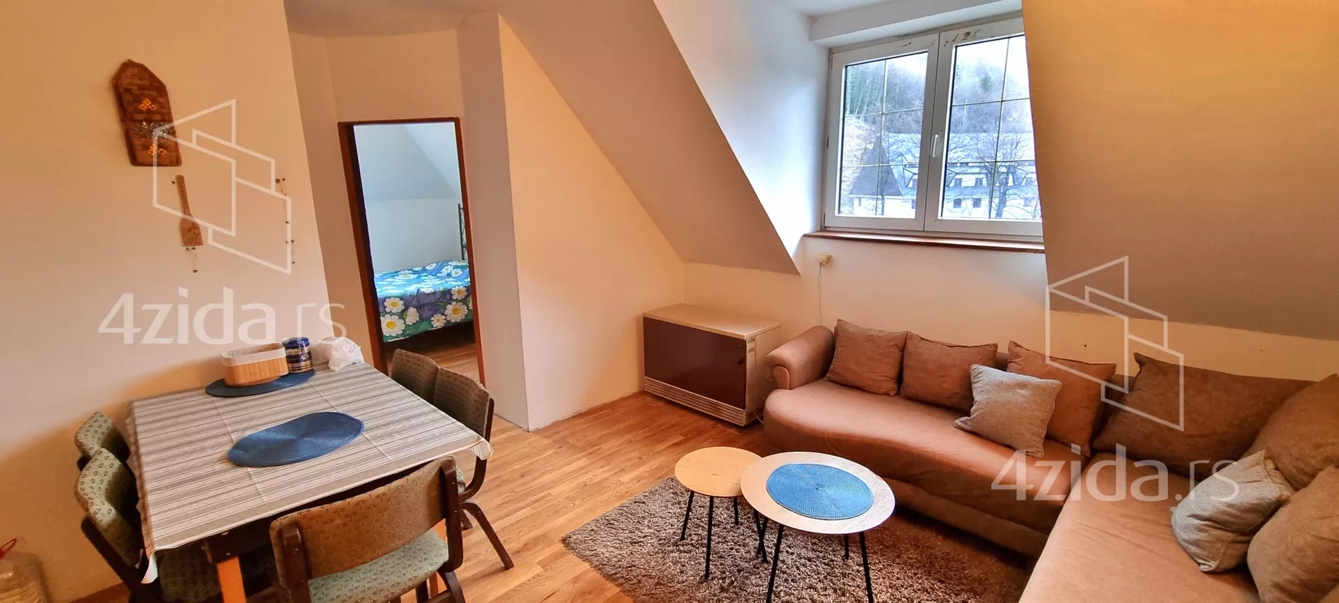 Dvoiposoban stan | 4zida