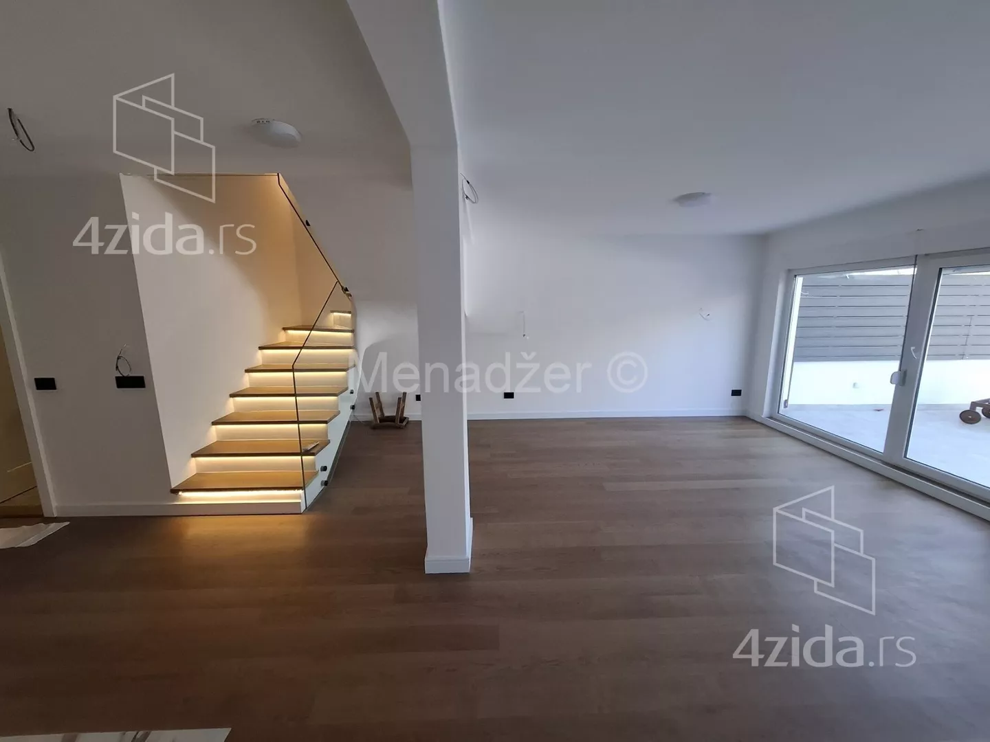 Troiposoban stan | 4zida