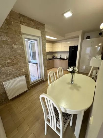 Marulićeva-Trosoban-68m2+terasa 100m2-Garaža | 4zida.rs