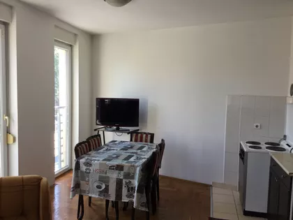 Svetosavska 9 | 4zida.rs