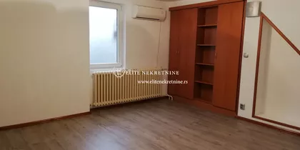 Vase Čarapića | 4zida.rs