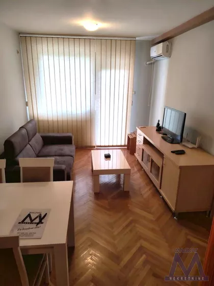 Cara Dušana | 4zida.rs