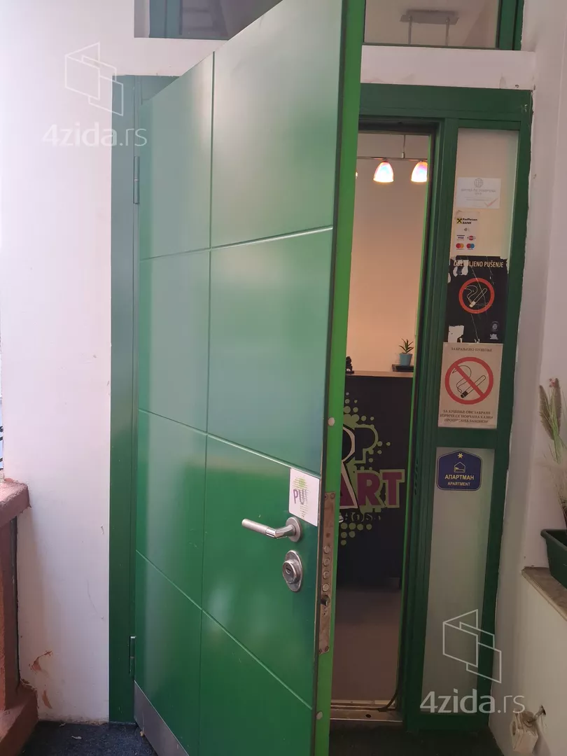 Petosoban stan | 4zida