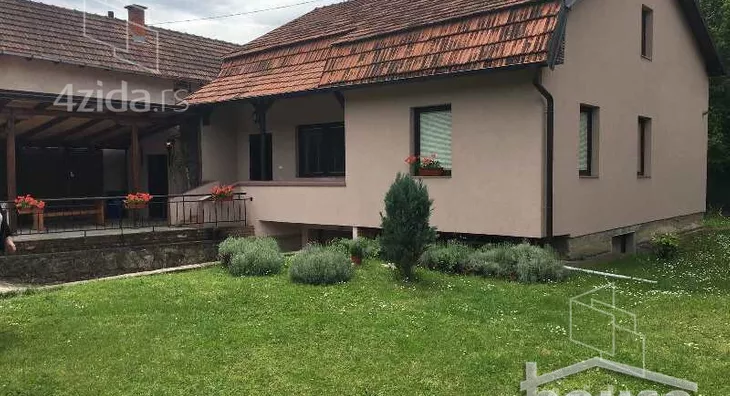 Kuća | 4zida