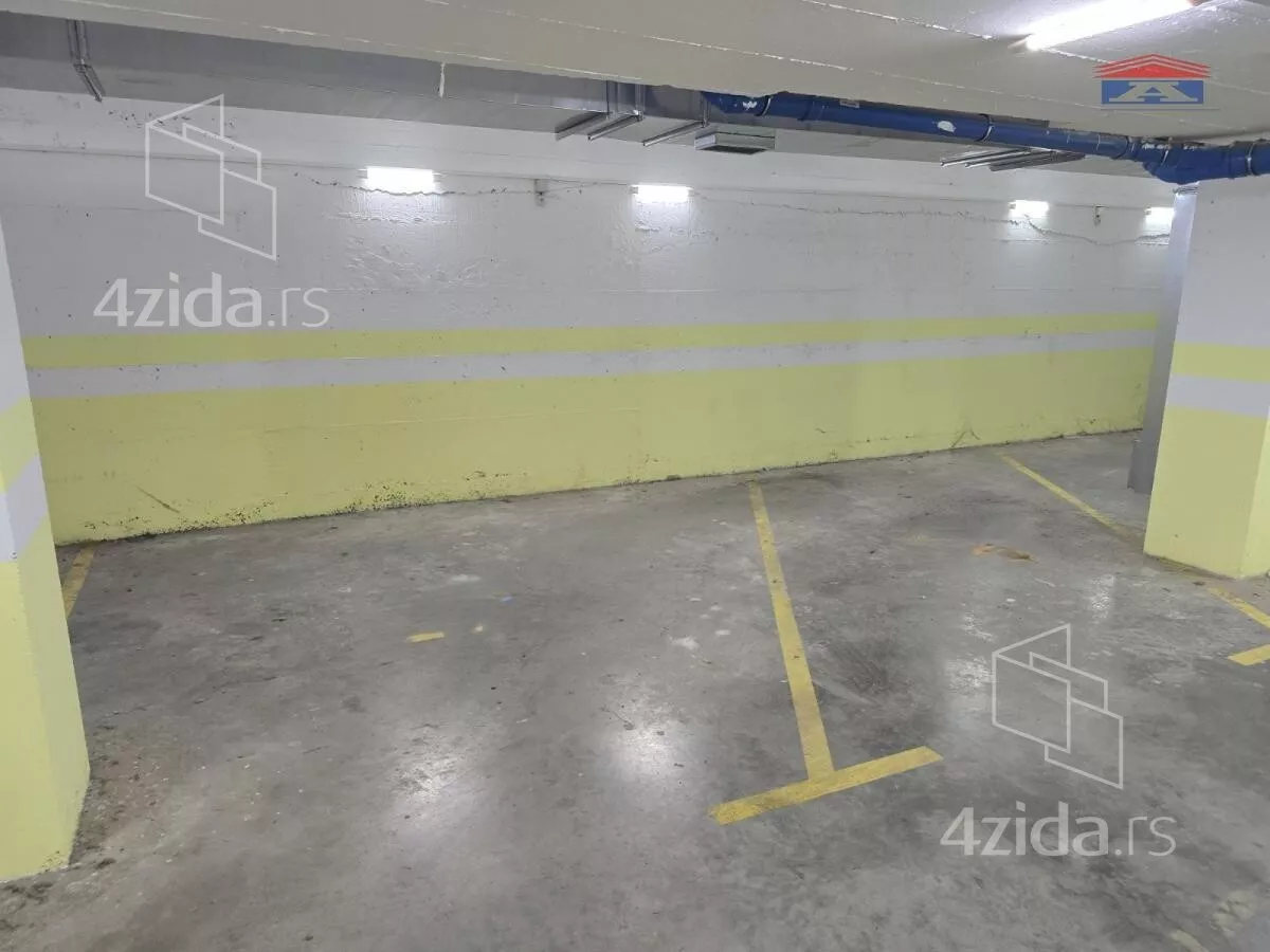 Parking | 4zida