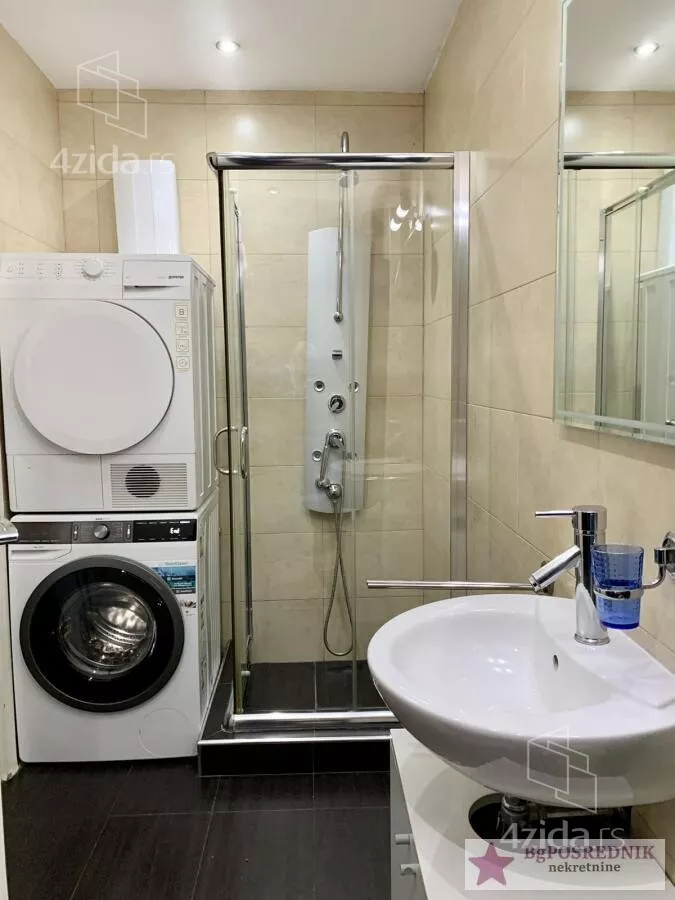 Petosoban stan | 4zida