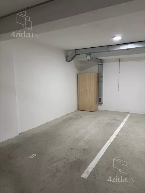 Parking | 4zida