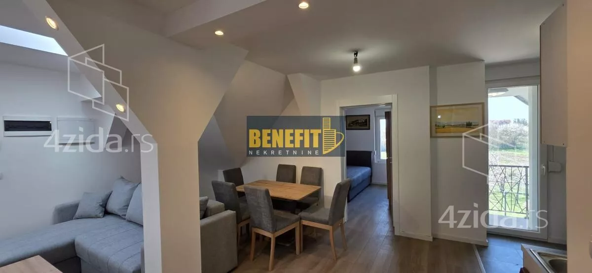 Četvoroiposoban stan | 4zida