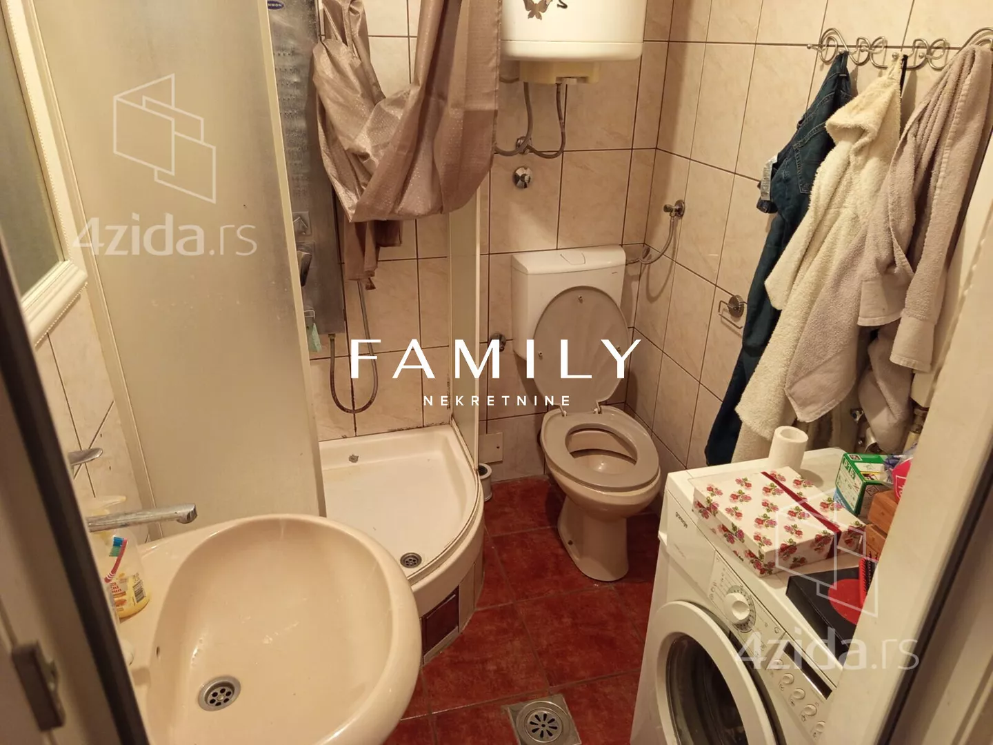 Jednoiposoban stan | 4zida