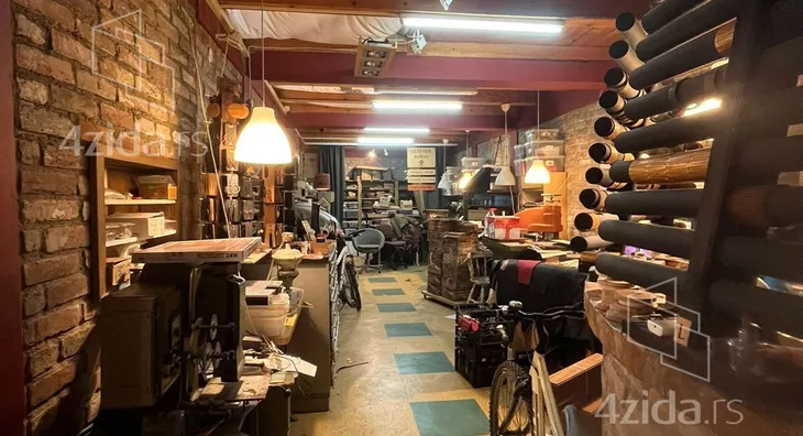 Poslovni prostor | 4zida