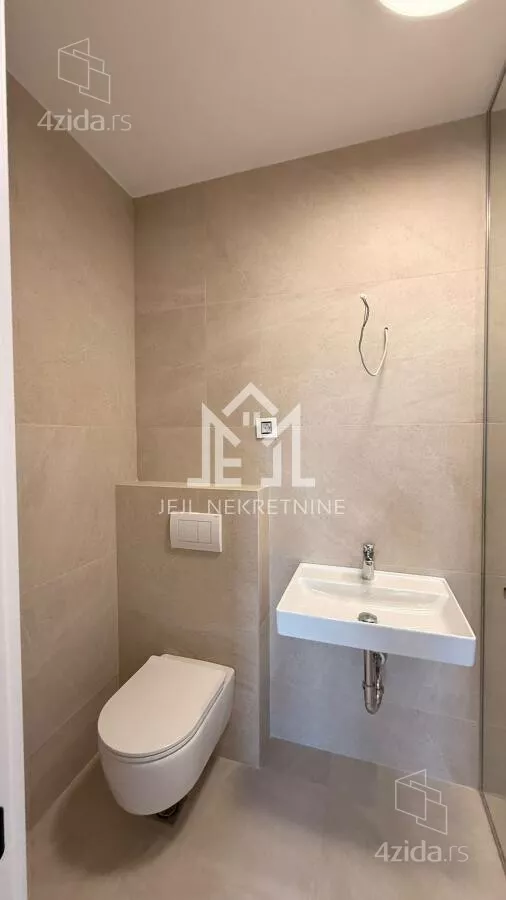 Petosoban stan | 4zida